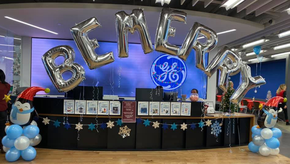 Bay Area Balloon - Be Merry Holiday Arch