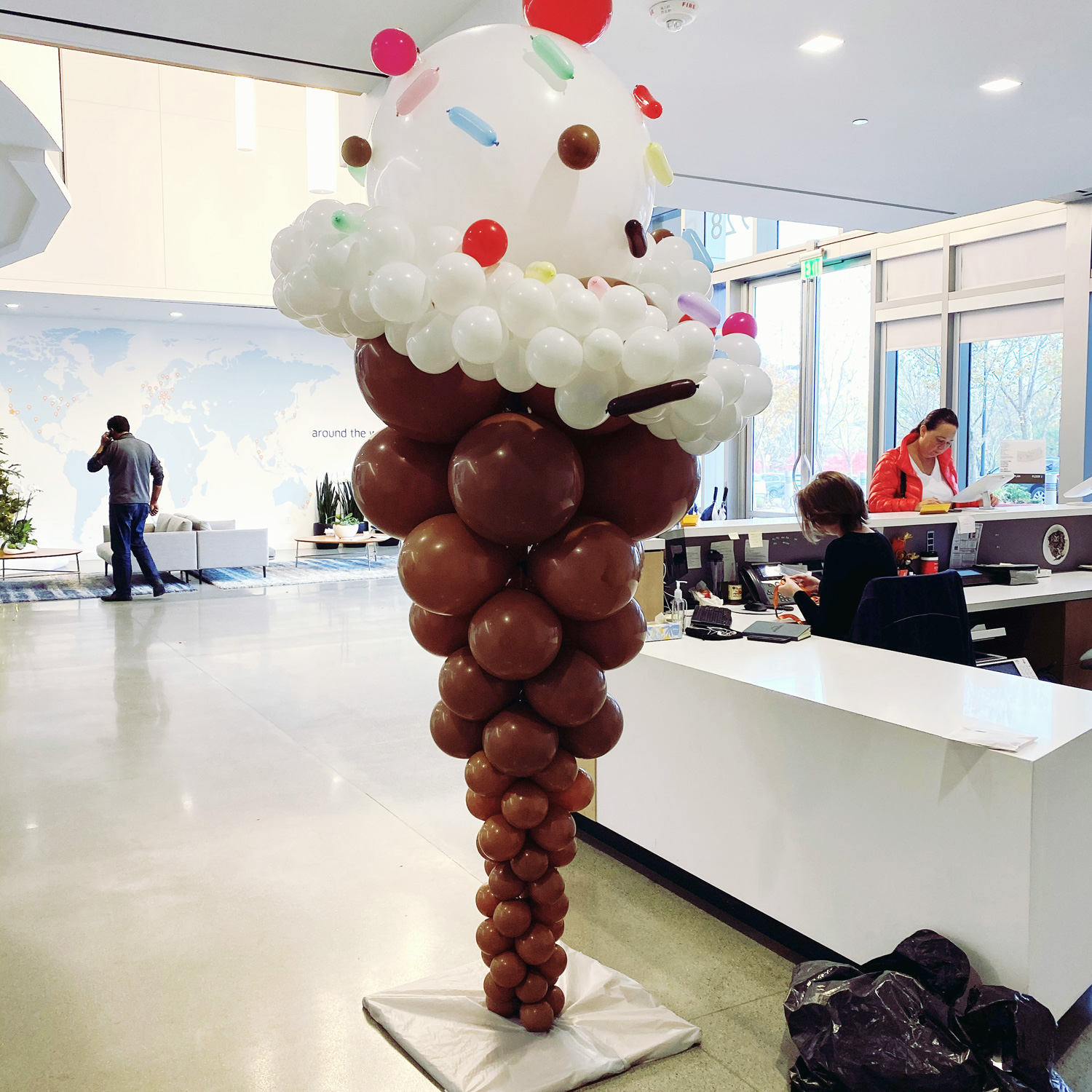 Bay Area Balloon - Ice Cream Cone Sculpture