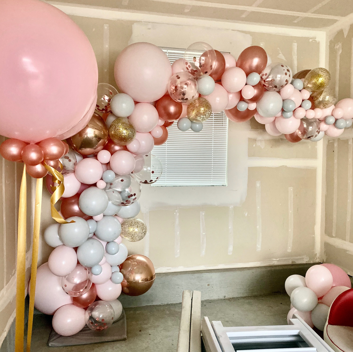 Bay Area Balloon - Pink and Gold Organic Arch