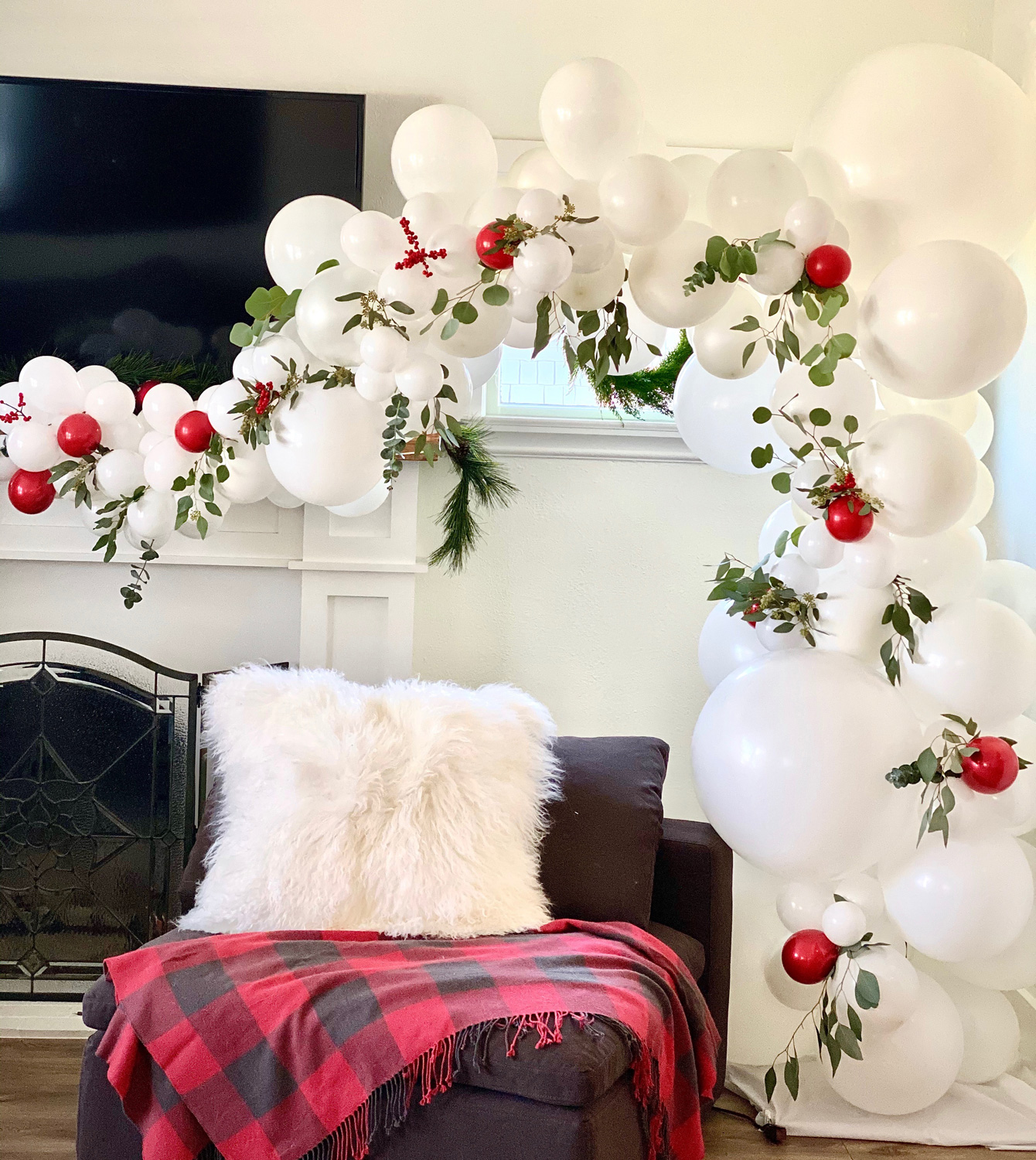 Bay Area Balloon - White Organic Arch with Greenery